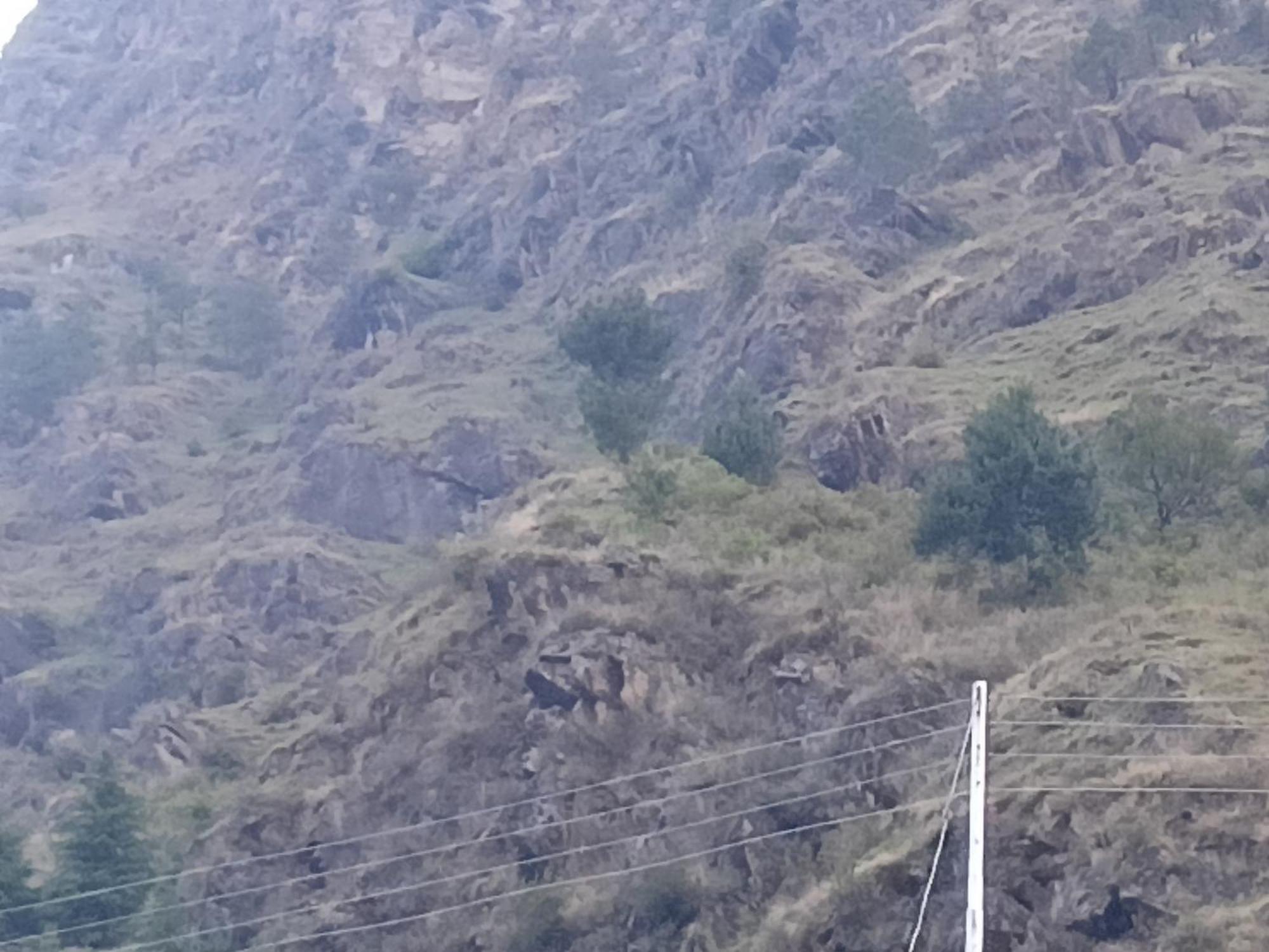 Tirthan Hilltop Home Stay Banjār Exterior foto
