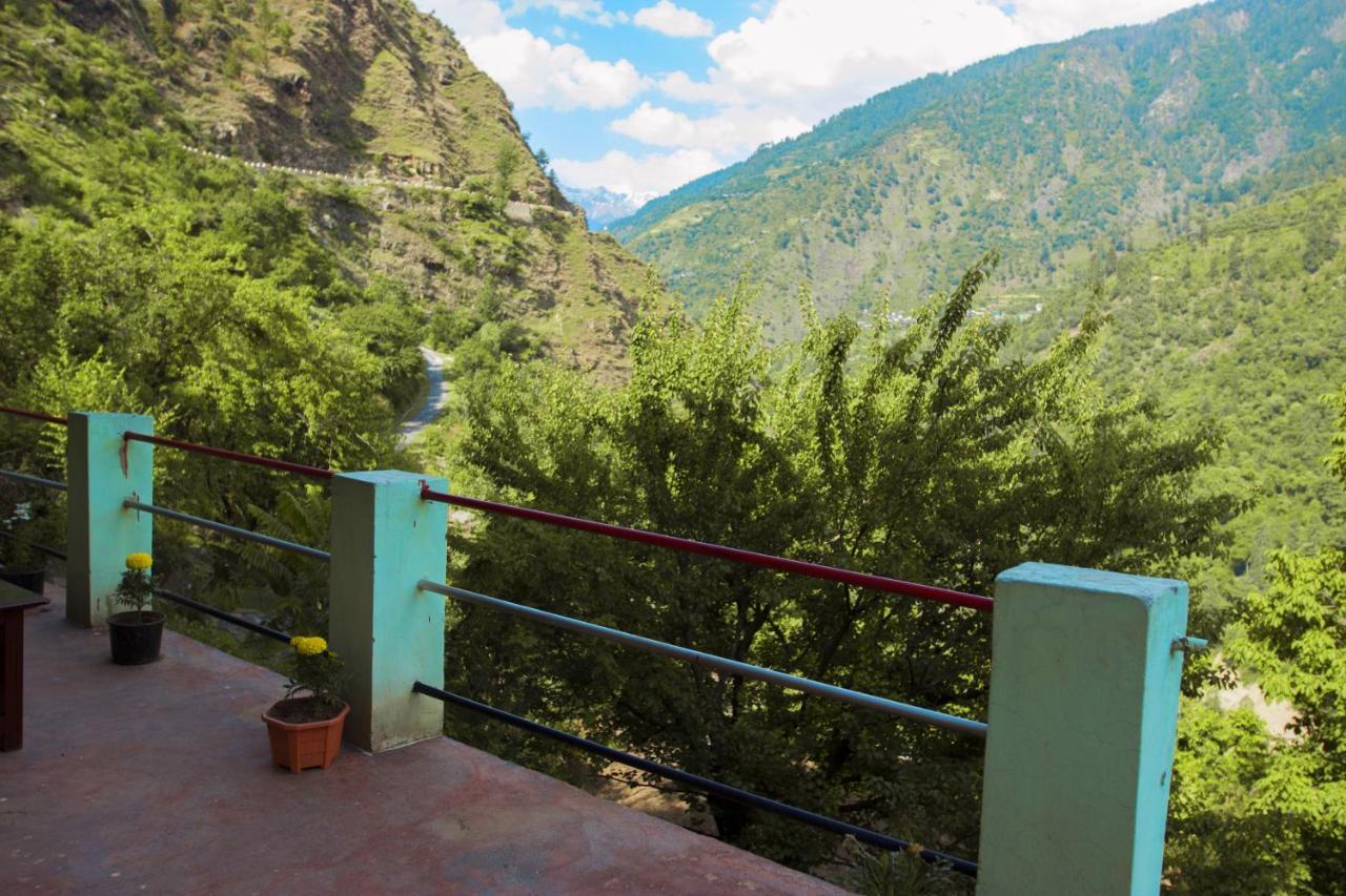 Tirthan Hilltop Home Stay Banjār Exterior foto